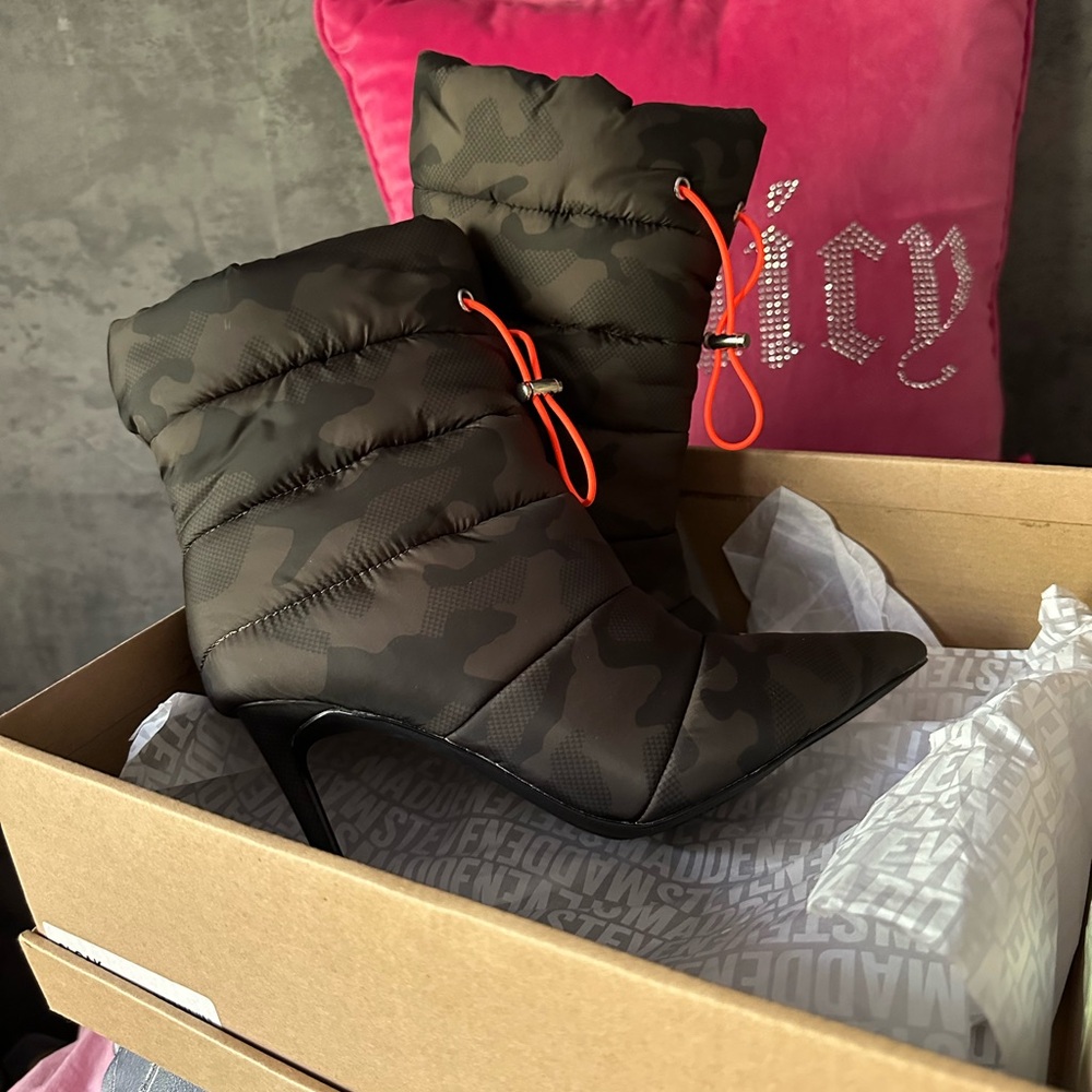Steve Madden Brown Heeled Boots
